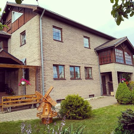 Urusel Guesthouse Tallin Exterior foto